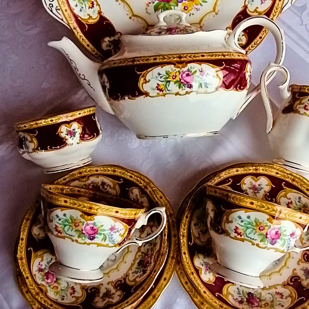 Vintage Royal Albert Lady Hamilton Tea Service | 11pc, Bone China England | Teapot, Cups & Saucers, Cake Plates
